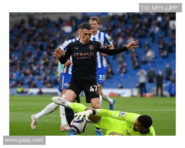 里尔与亚眠比赛暂停引发热议球迷对裁判判罚表示不满