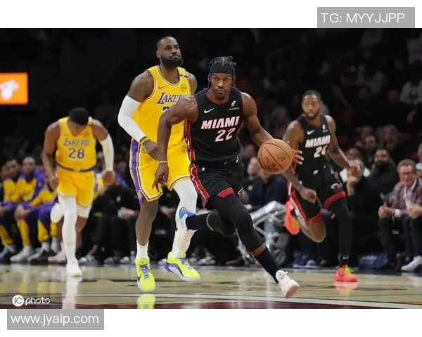 湖人对阵热火精彩全场回放分析与精彩瞬间回顾