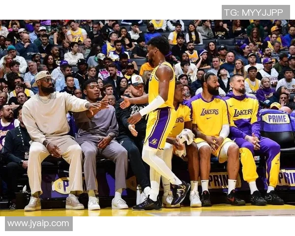 喧嚣与南湾湖人录像的对比分析与精彩瞬间回顾