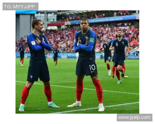 姆巴佩引领法国队重返巅峰之路赛场上的闪耀与未来的无限可能 姆巴佩引领法国队重返巅峰之路赛场上的闪耀与未来的无限可能