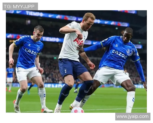 热刺与埃弗顿对决前瞻及比分预测分析，谁能笑到最后